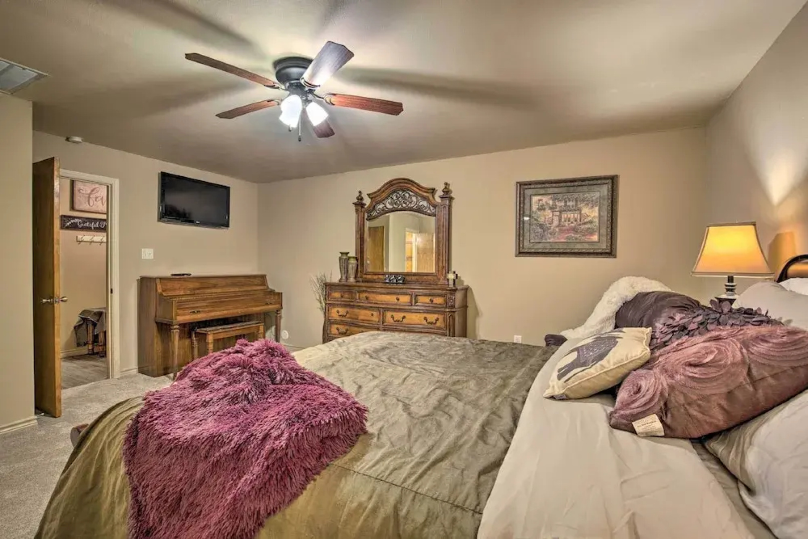 Cozy Family Home w/ Fire Pit, 4 Mi to Lake Fork