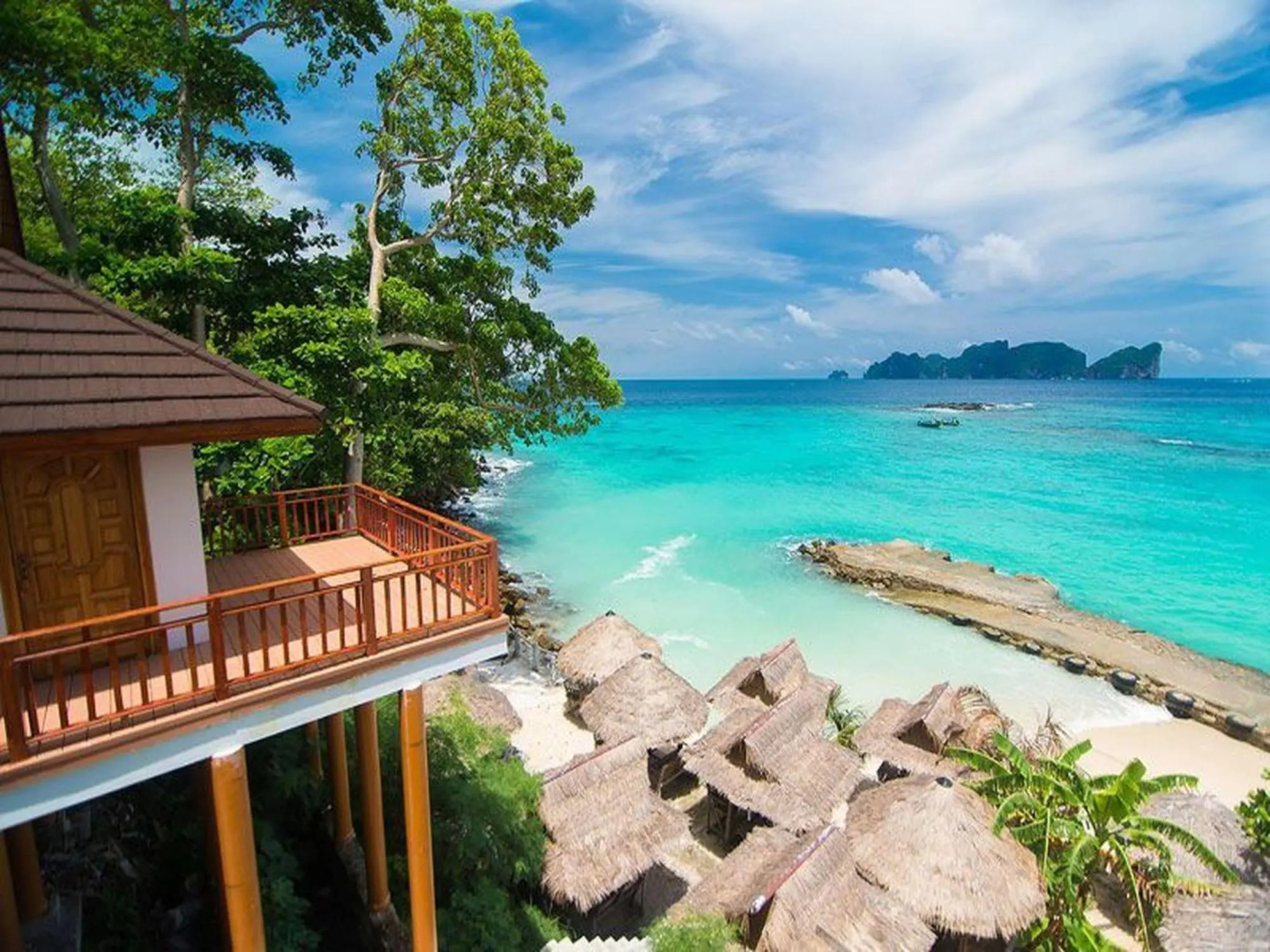 Отель Phi Phi The Beach Resort