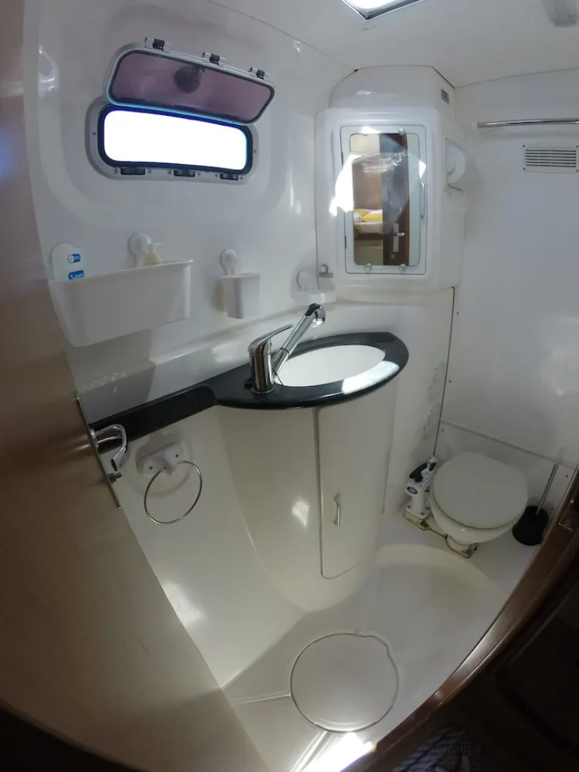 Tahiti Sail and Dive