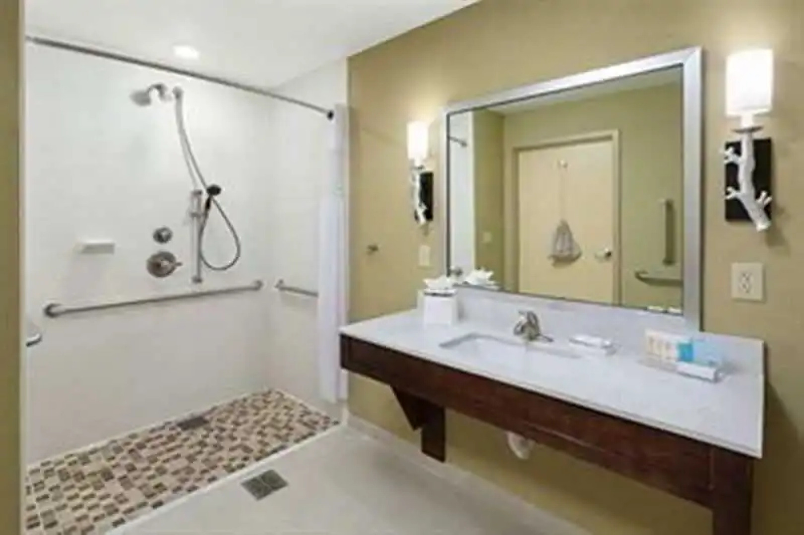 Hampton Inn & Suites Williamsport-Faxon Exit