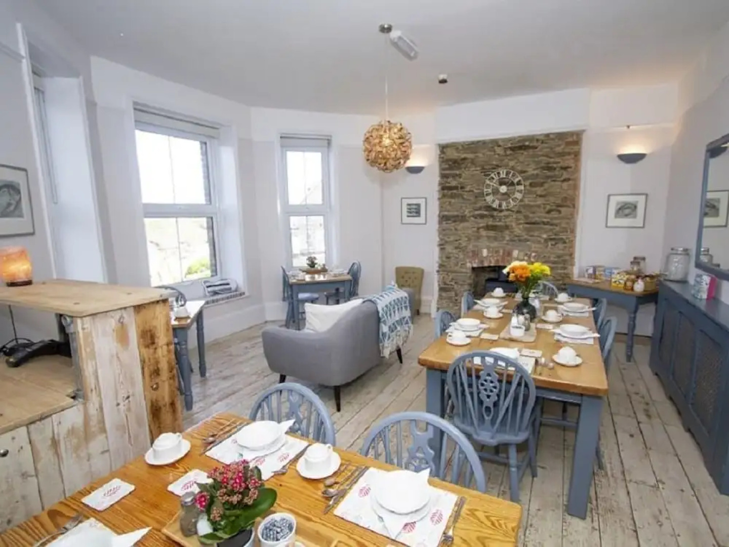 Cliff House B&B & The Moorings Apartments - Guest house