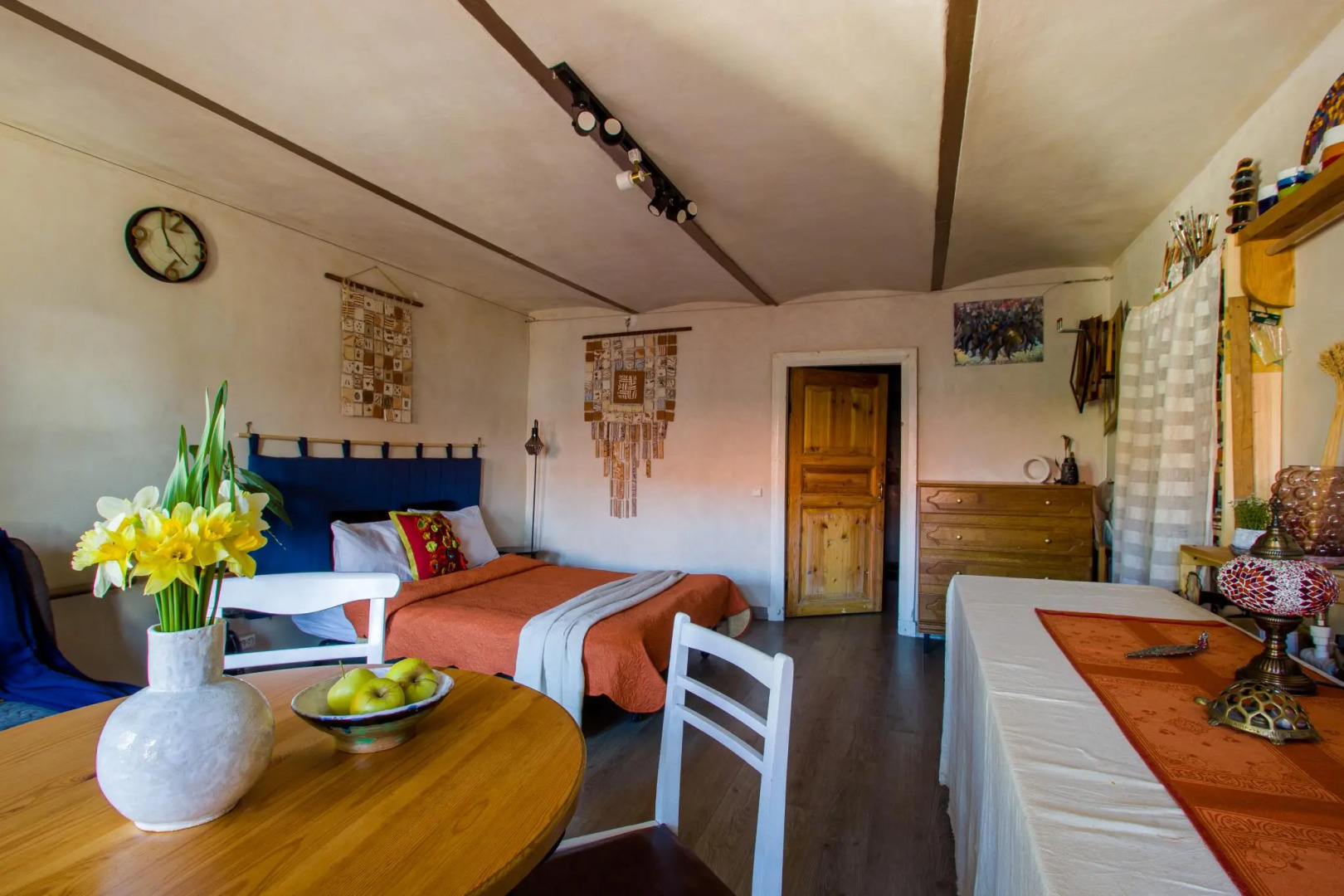 Art-Home (Арт-Хом) на 3-й линии Васильевского острова