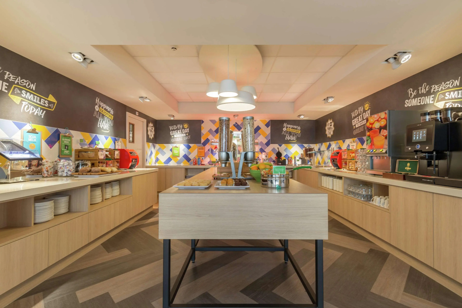 Hampton by Hilton Antwerp Central Station