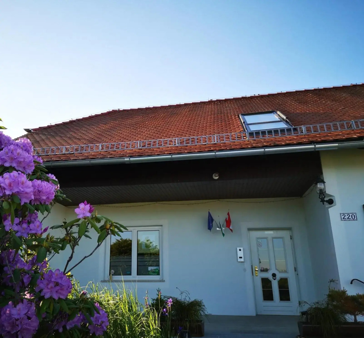 Goldener Hahn Apartments