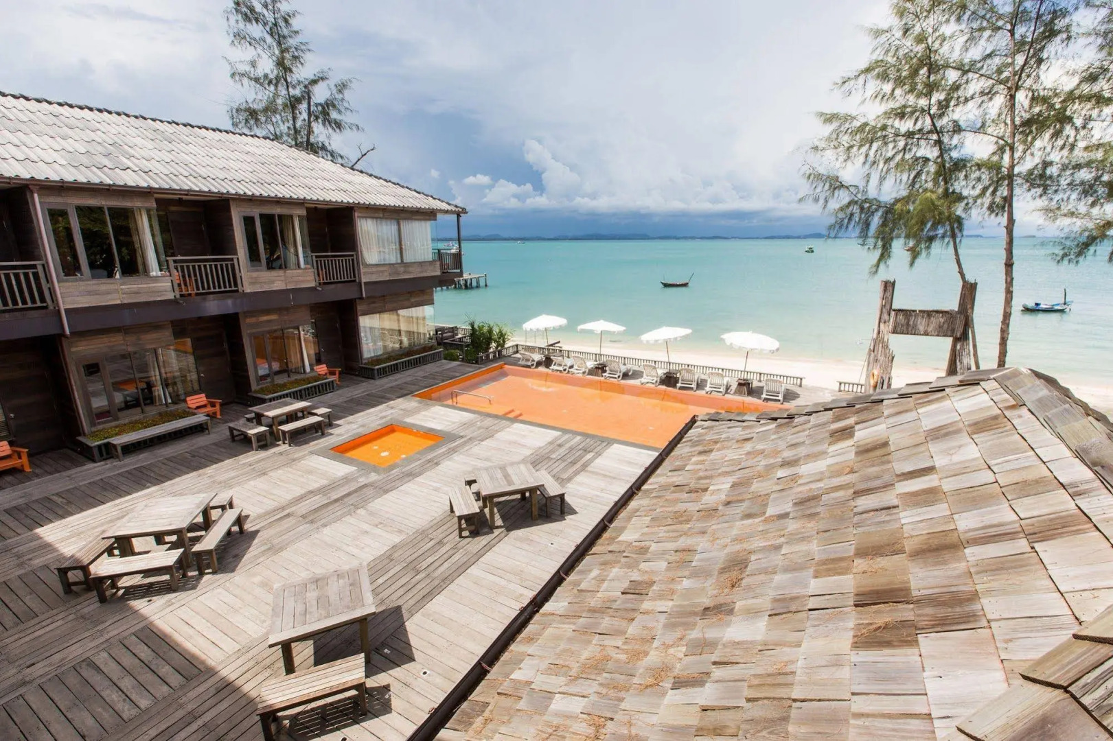 Курортный отель Baan Ploy Sea