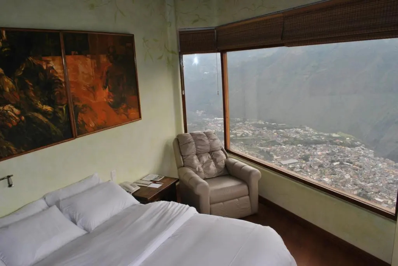 Luna Volcán, Adventure SPA - formerly Luna Runtún