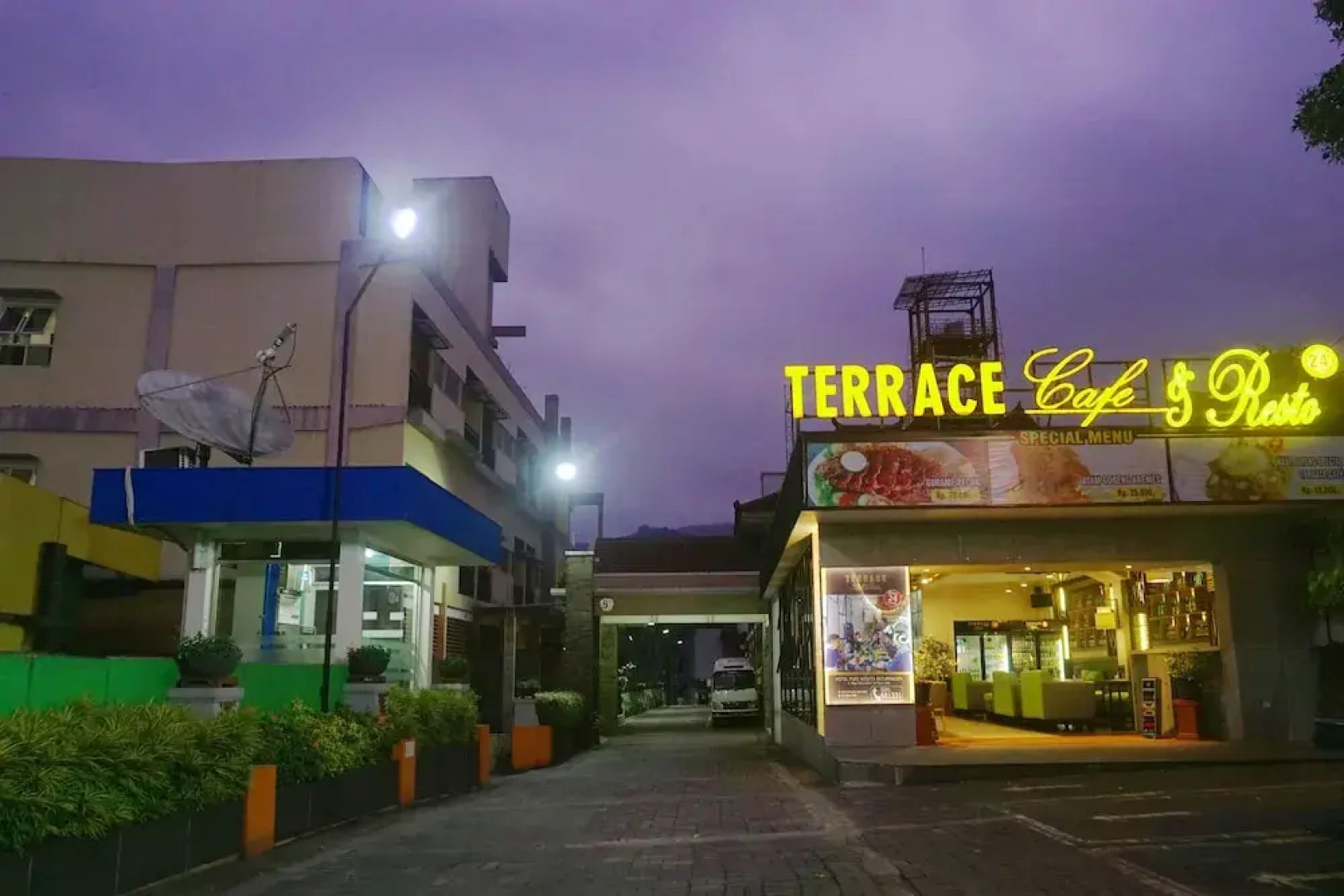 Hotel Puriwisata Baturraden