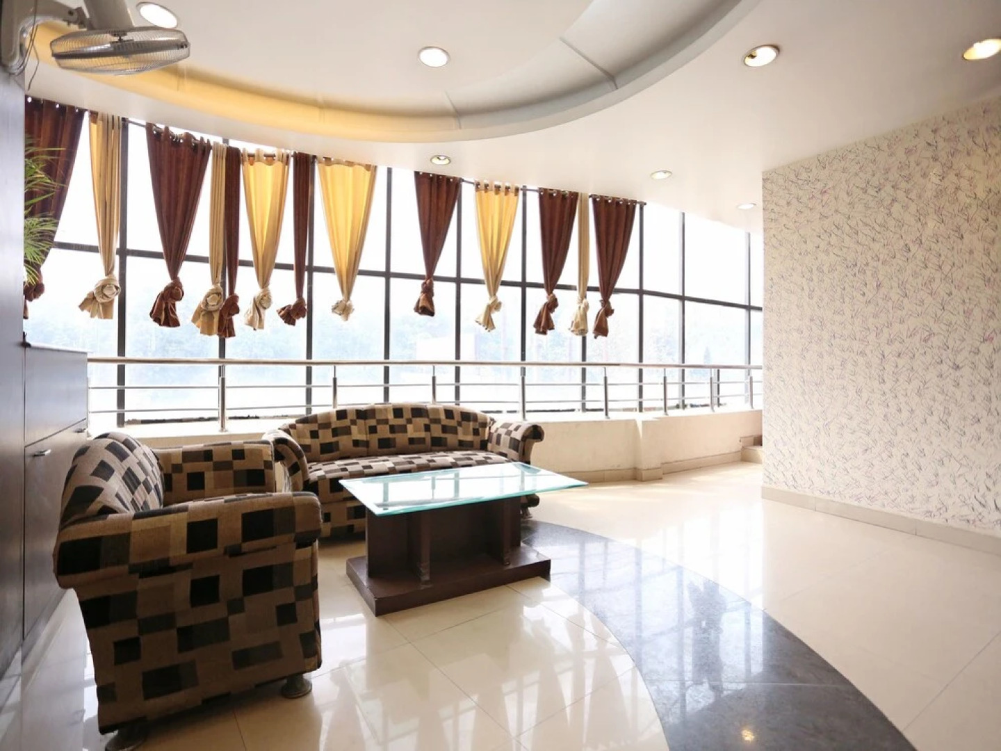 Hotel Rivieraa by OYO Rooms