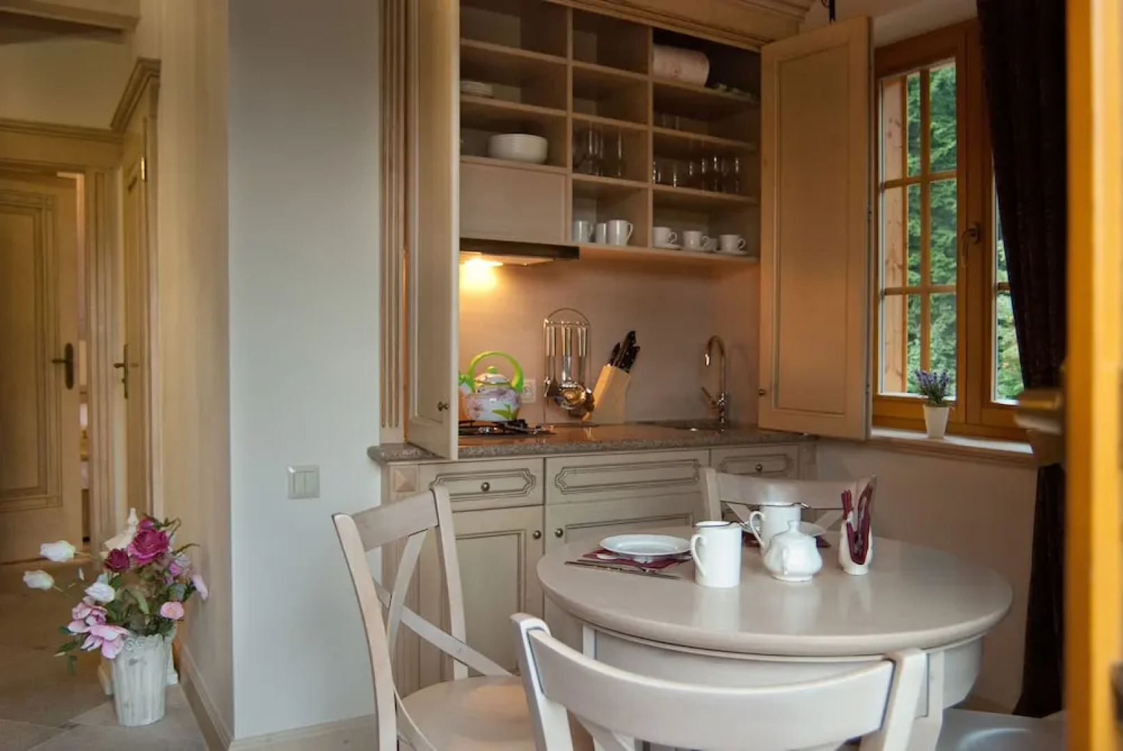 KRUPÓWKA MOUNTAIN RESORT - Widokowy hotel z basenami i wellness