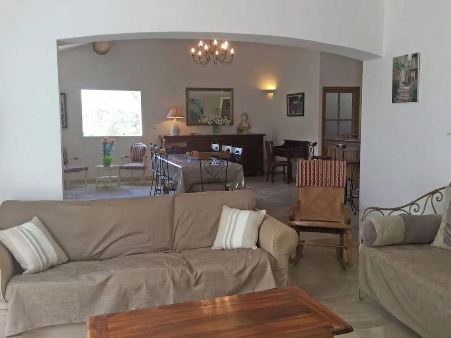 Inviting Villa in Saumane-de-vaucluse With Swimming Pool