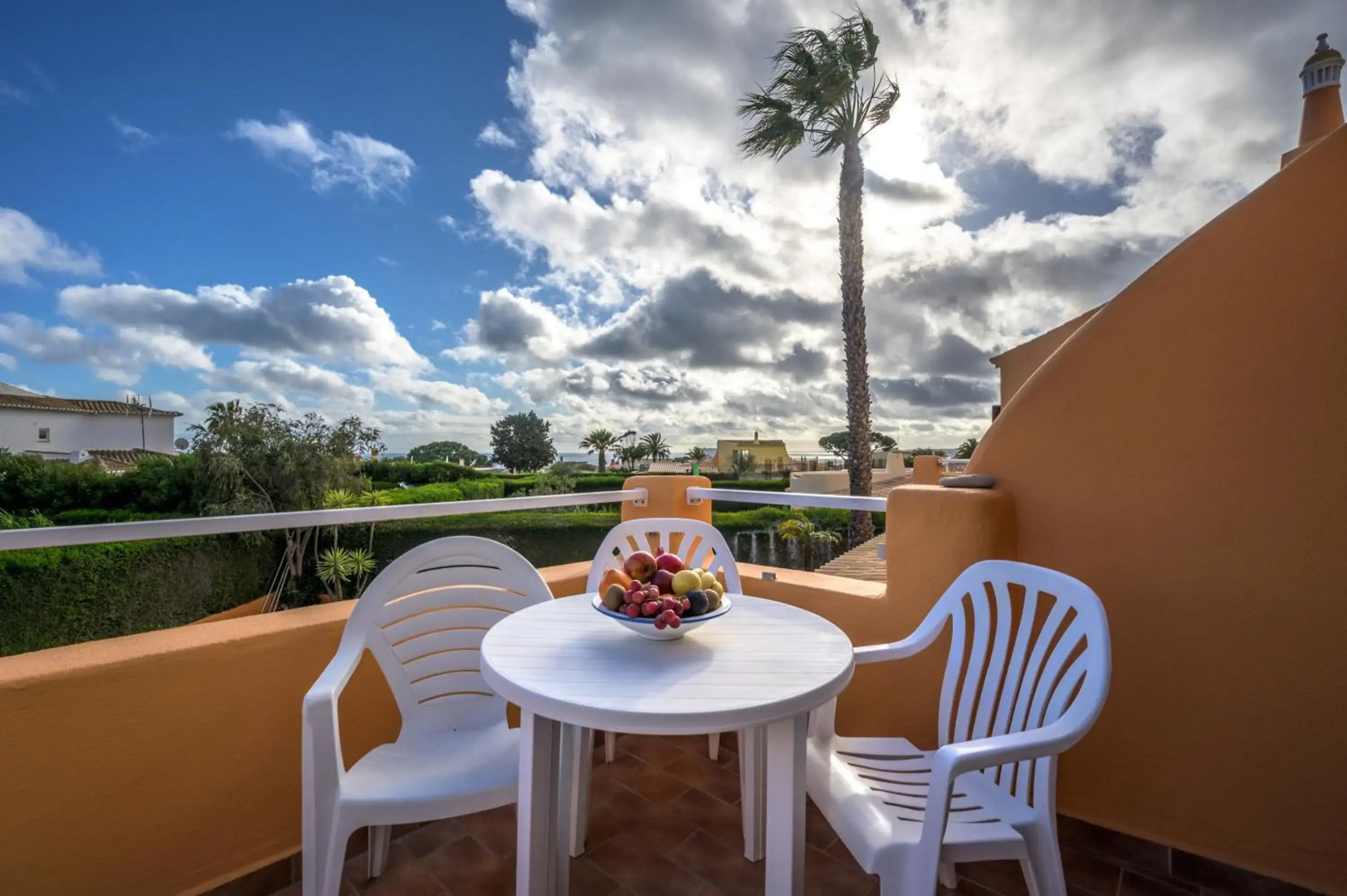 Canavial I & II Apartments