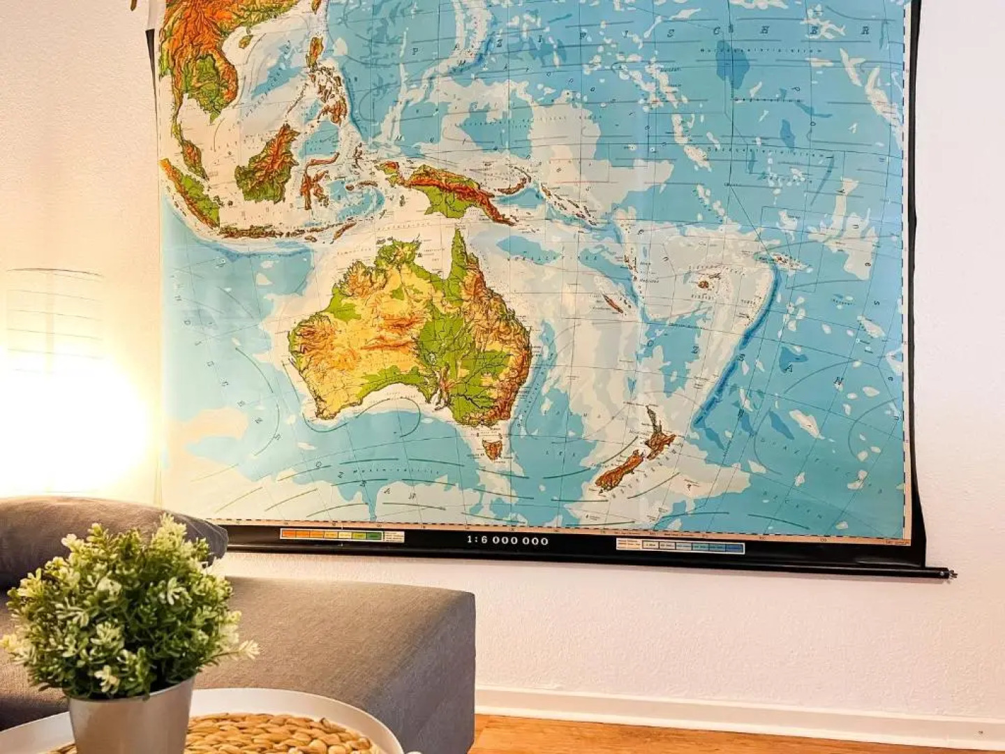 modern Room with Netflix in Porta Westfalica