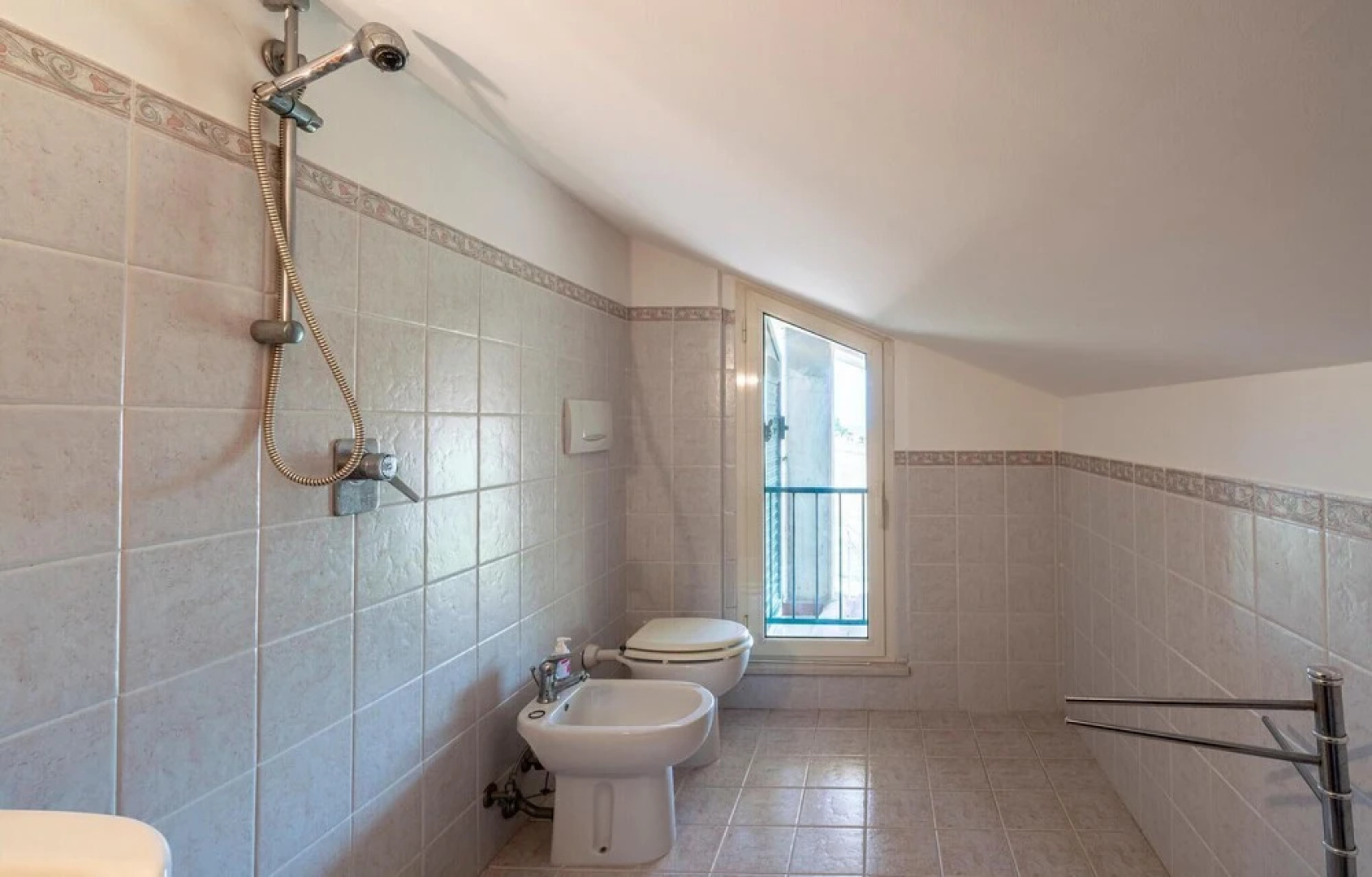 Amazing Home in Montenero di Bisaccia With 5 Bedrooms and Wifi