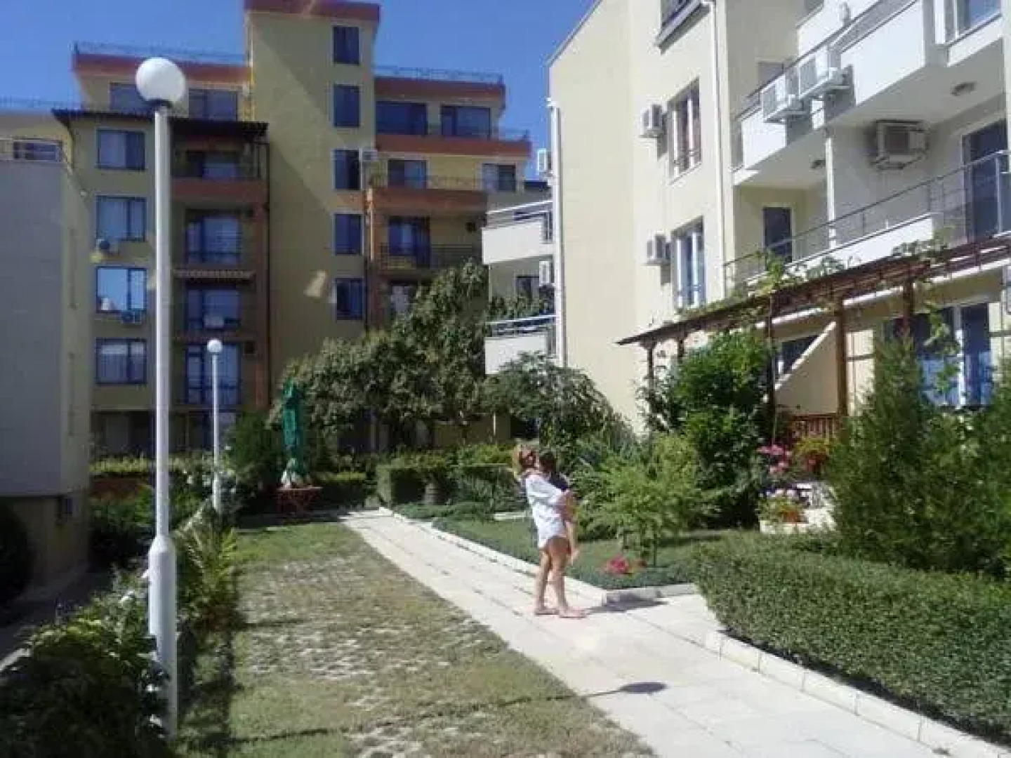 D&C Apartments in Garden of Eden