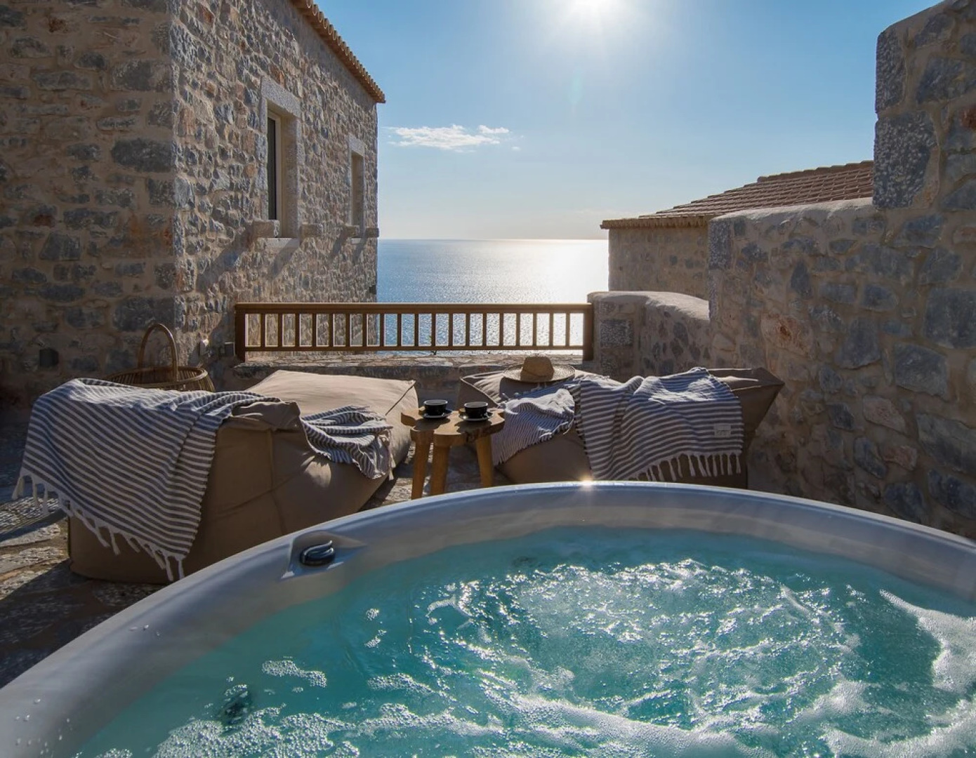 Bassa Maina Villas & Suites