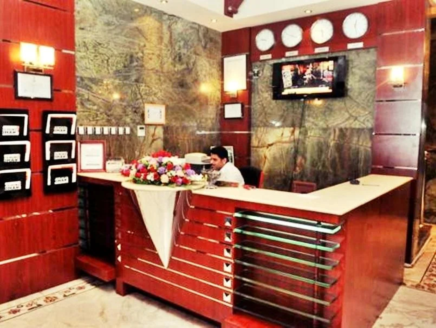 Johny International Hotel