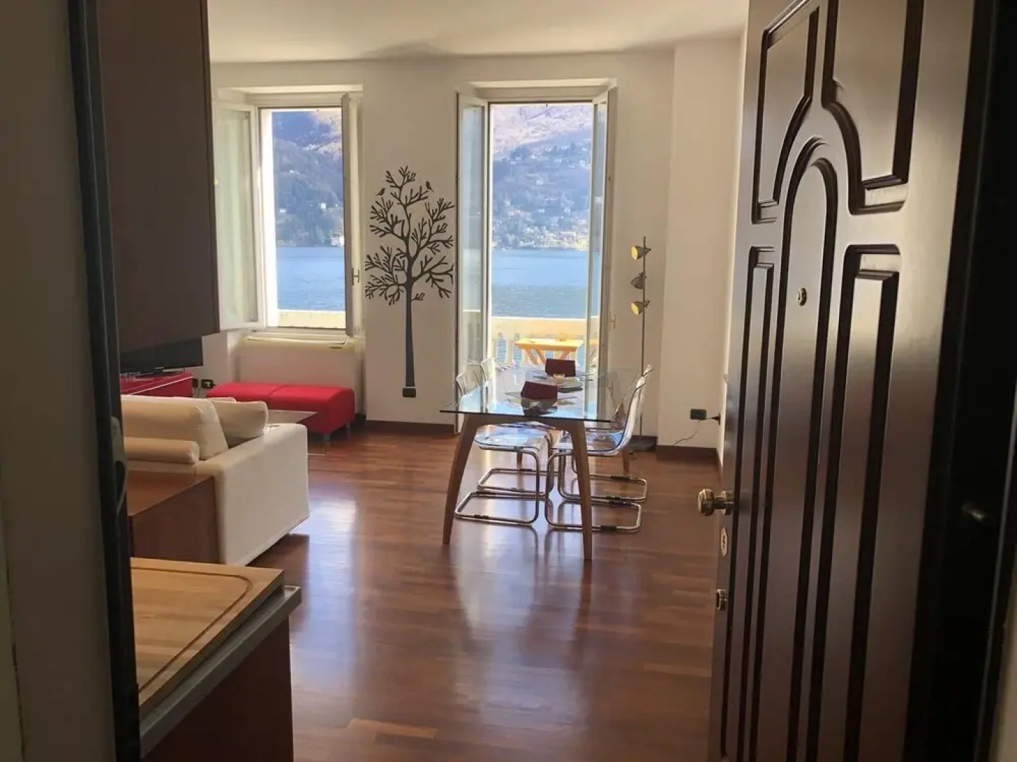 Larius balcony on the lake