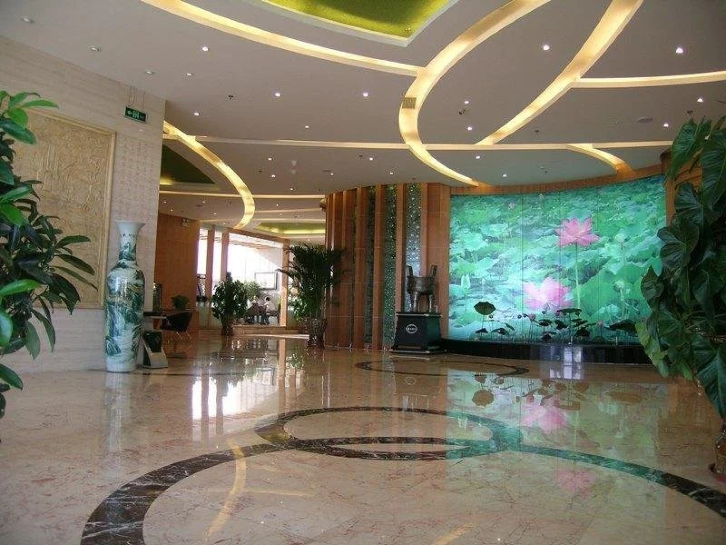 Summer Lotus Hotel Drumtower