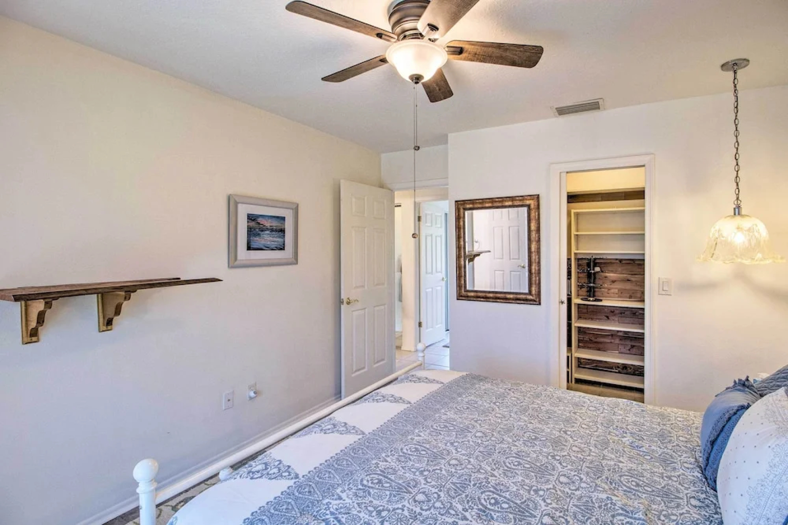 Pet-friendly Sebastian Home on Lake; Golf Nearby