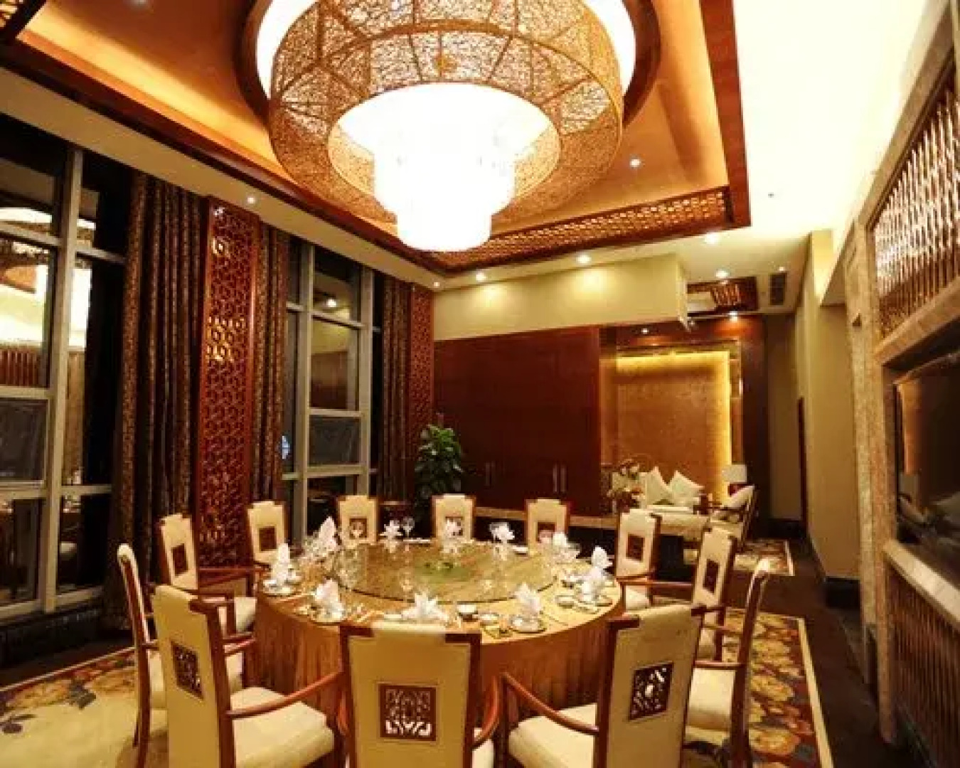 Empark Grand Hotel Tengchong - 3 Nights, Yunnan, China