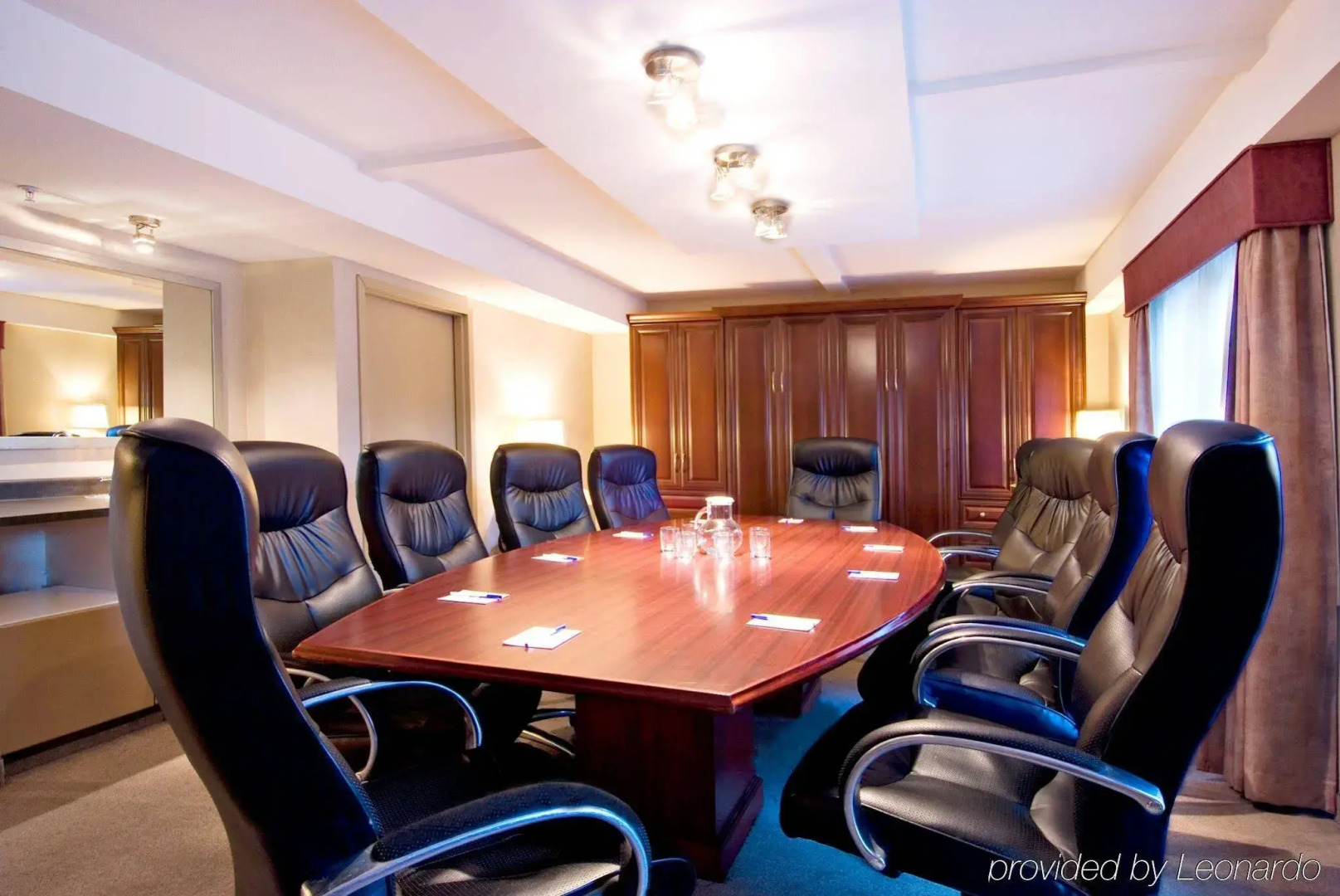 Holiday Inn Express & Suites Surrey by IHG