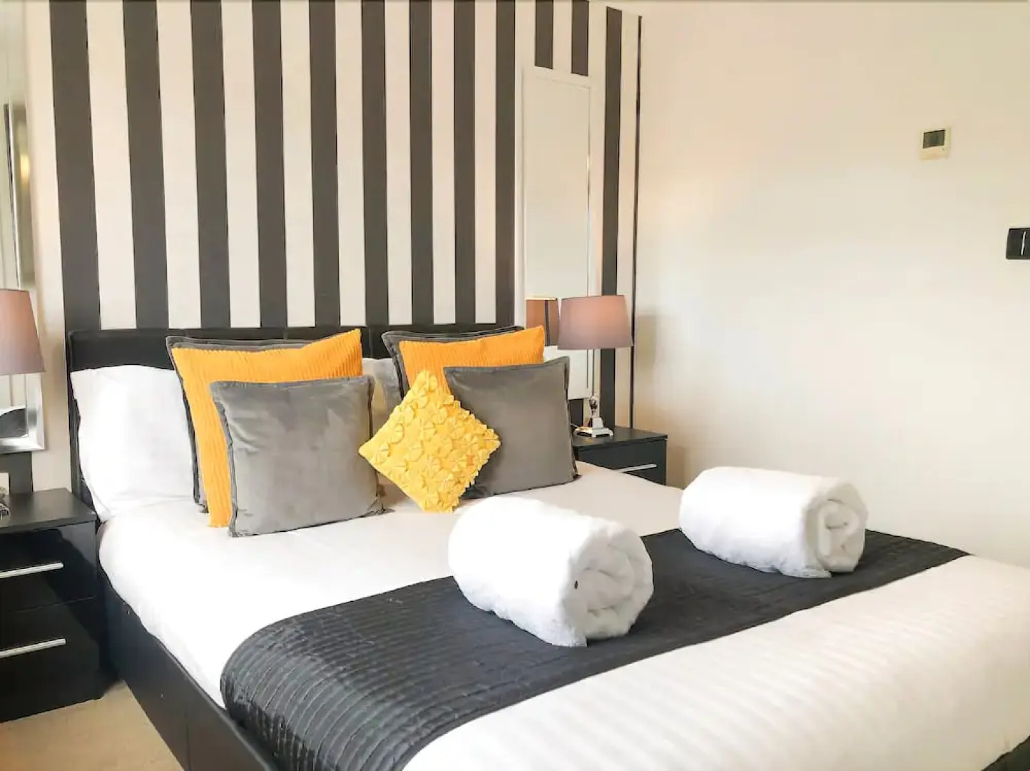 Lux Blu - Vinery Meadow