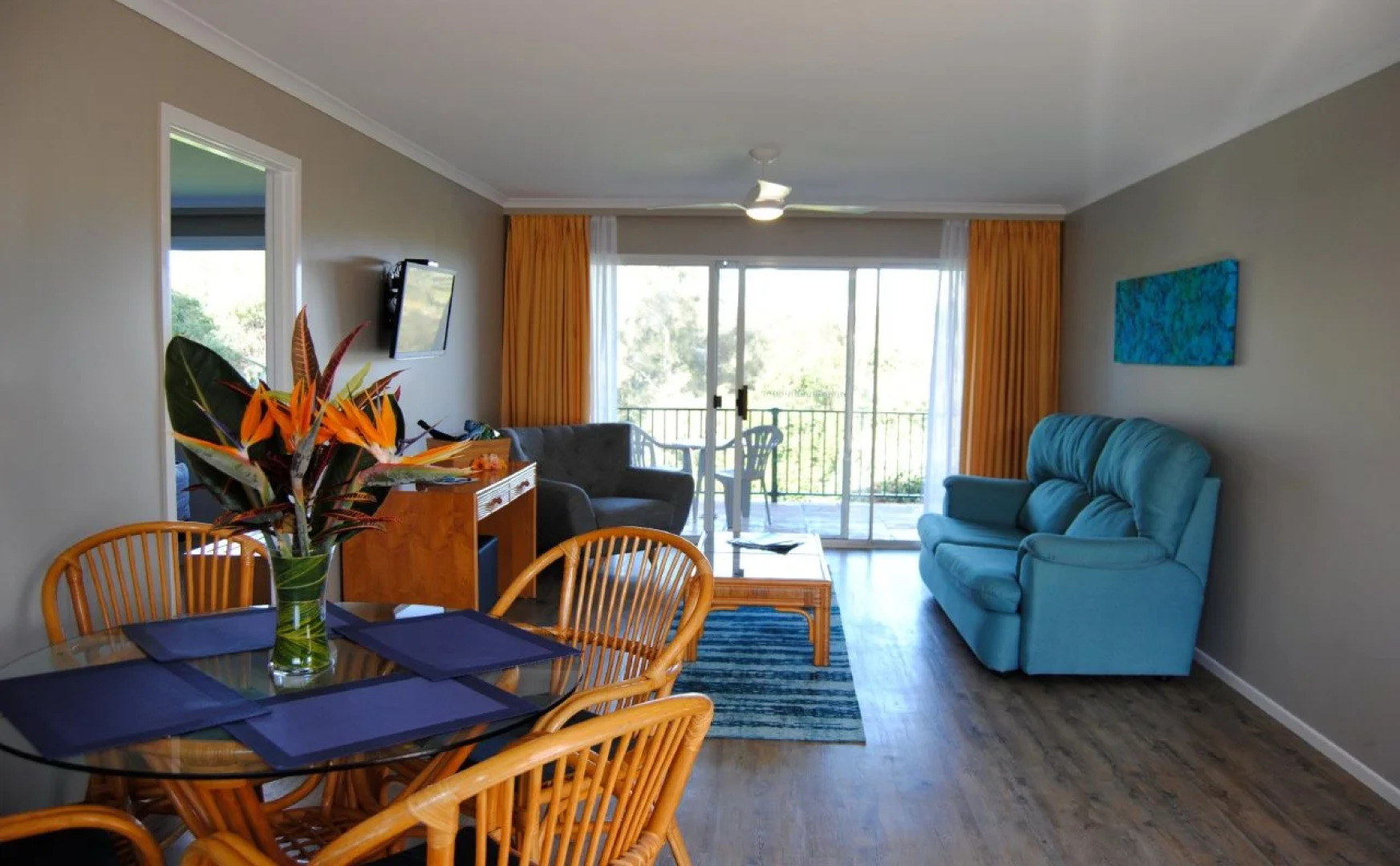 Burnt Pine Boutique Apartments