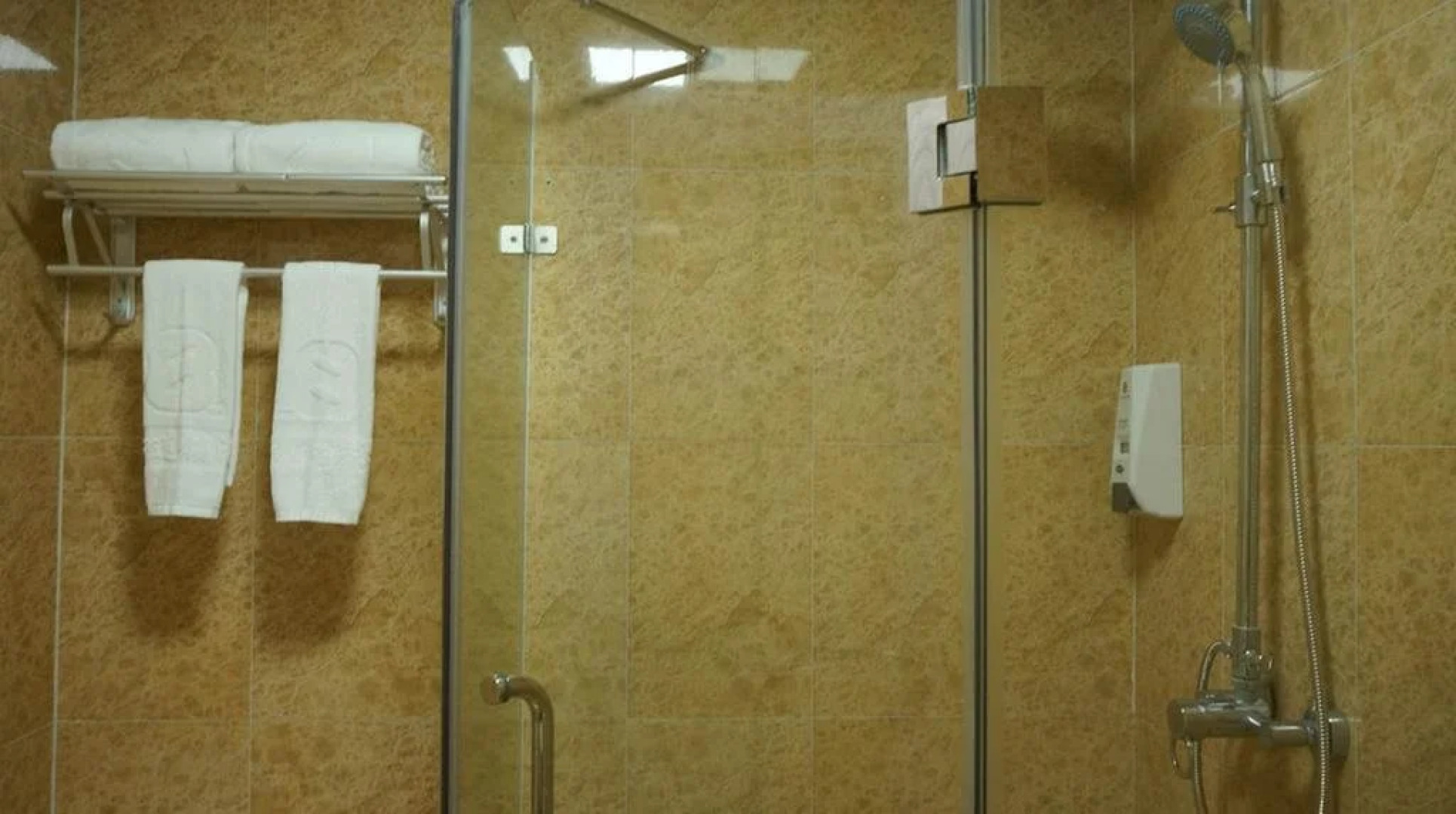 8 Inns Fenggang Xingao Shopping Plaza Branch