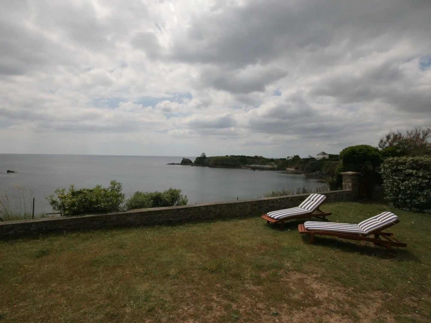 Impressive Villa With Sea View in Clohars-carnoët