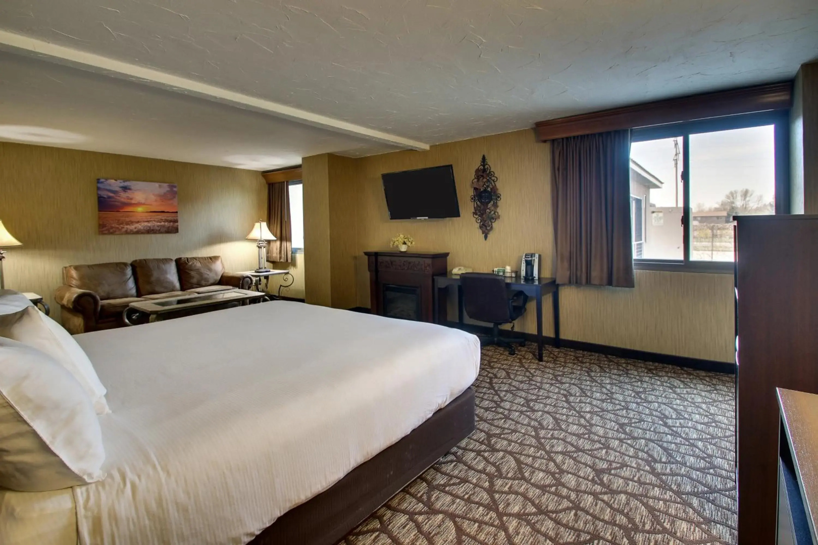 EverSpring Inn