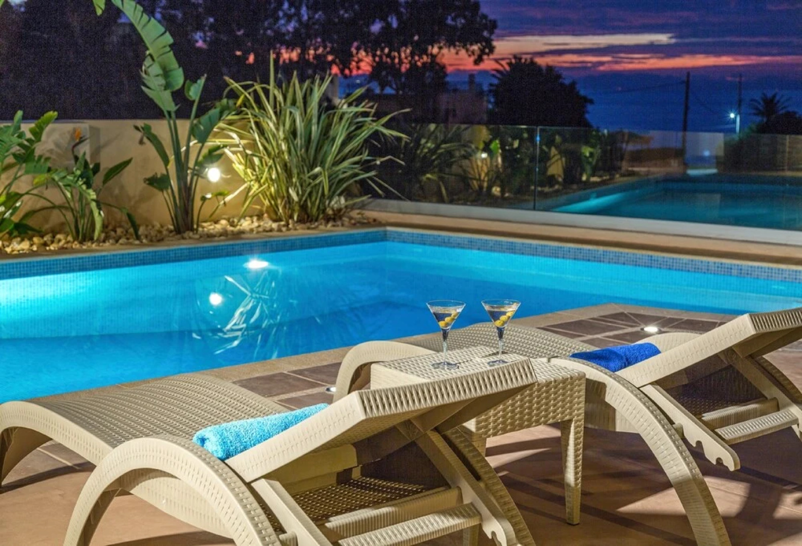 Luxurious Villa Solaris Next To The Beach