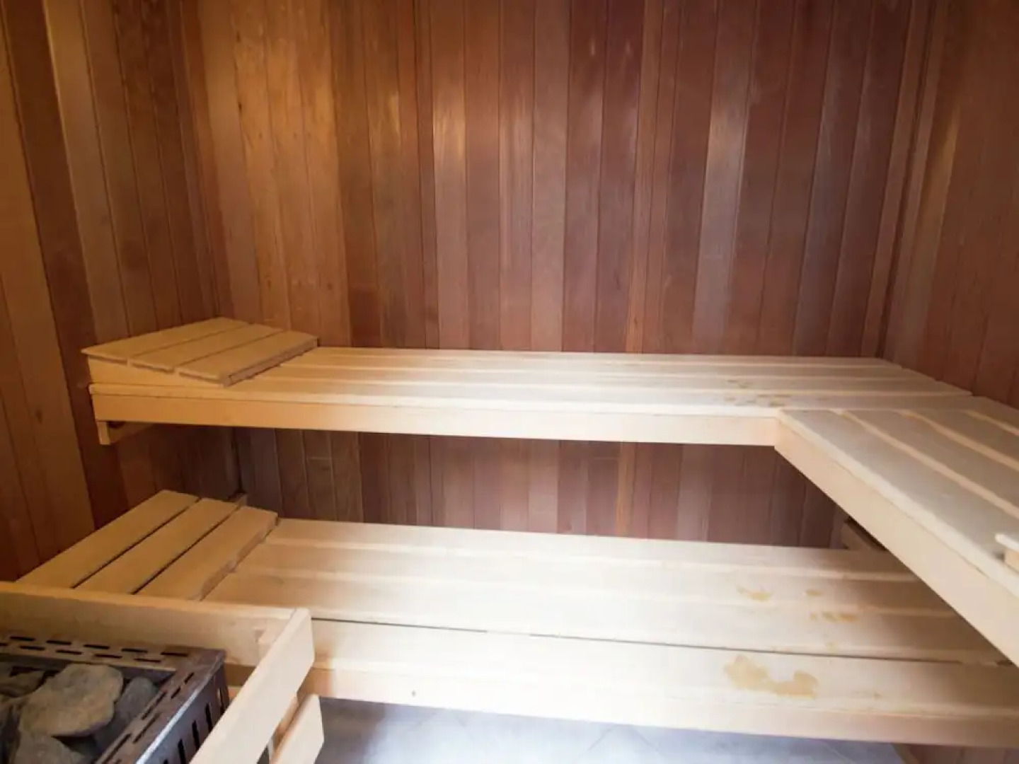 Lavish Villa in Mouans-sartoux With Sauna