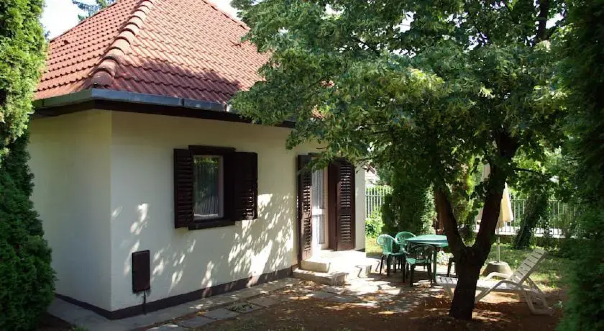 Esthajnal Apartmanok