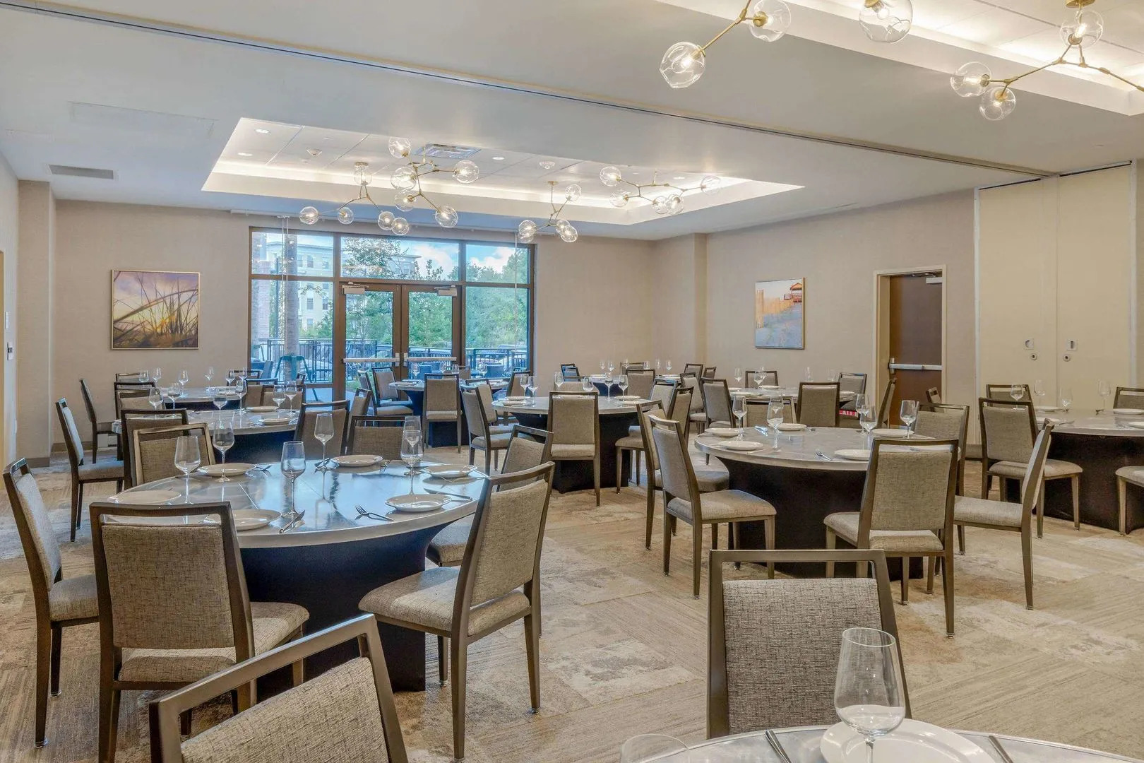 DoubleTree by Hilton Charleston Riverview