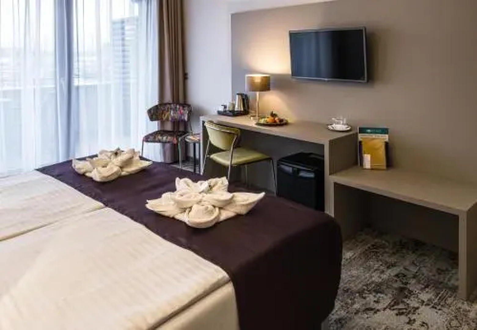 Silver Studio Apartment