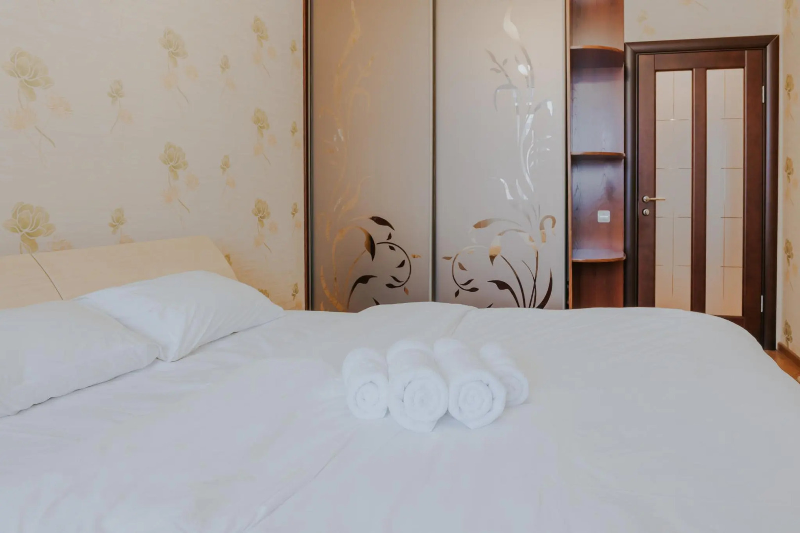 Золотой ключ на улице Авиаторов 42