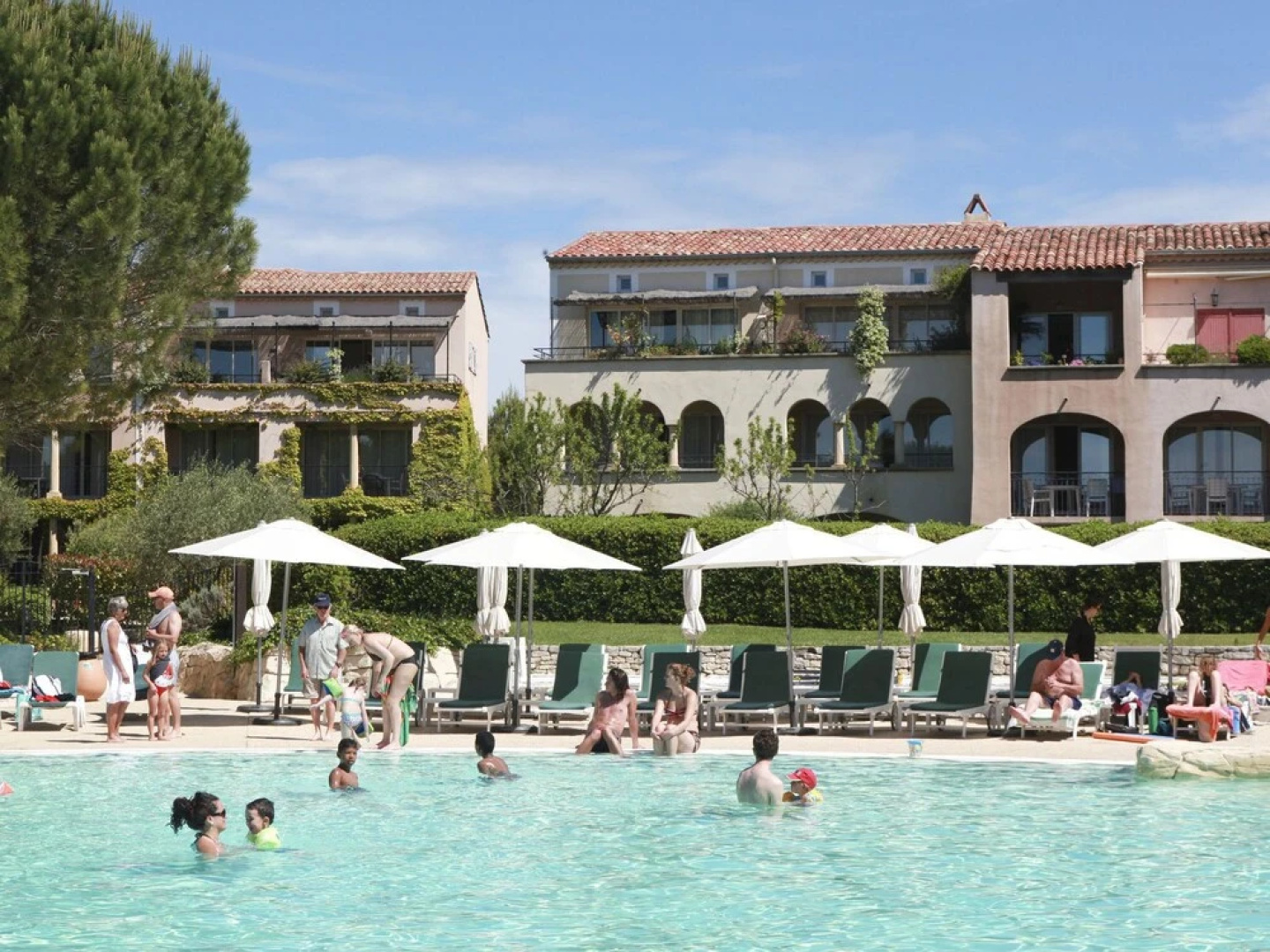Comfortable Apartment Located in Authentic Provencal Village