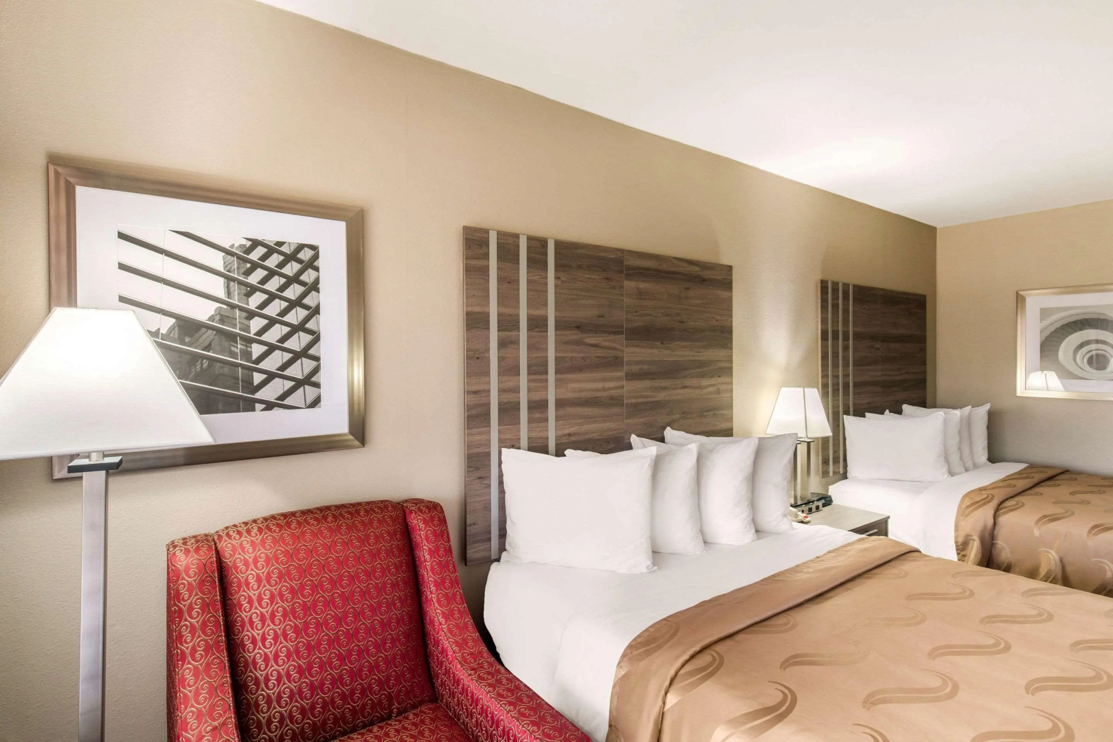Quality Inn Paris