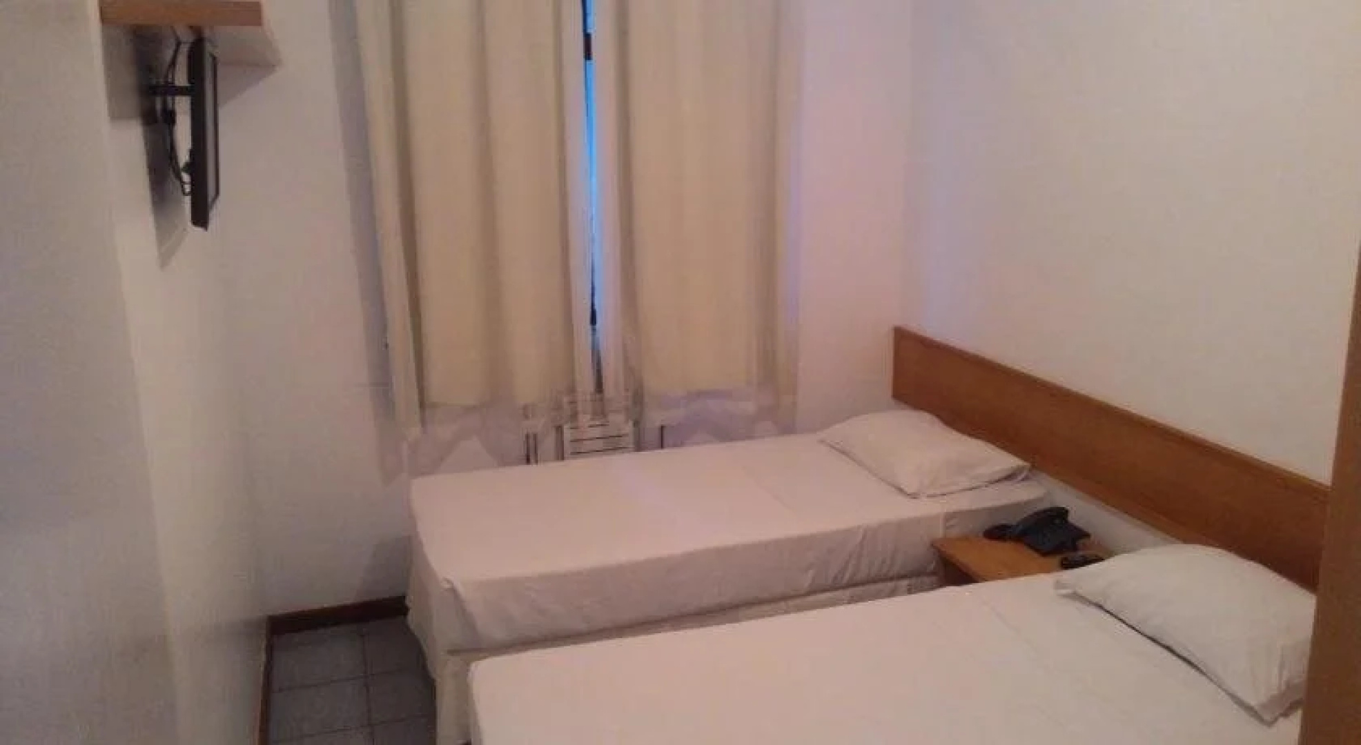 Jardim de Allah Flat Service
