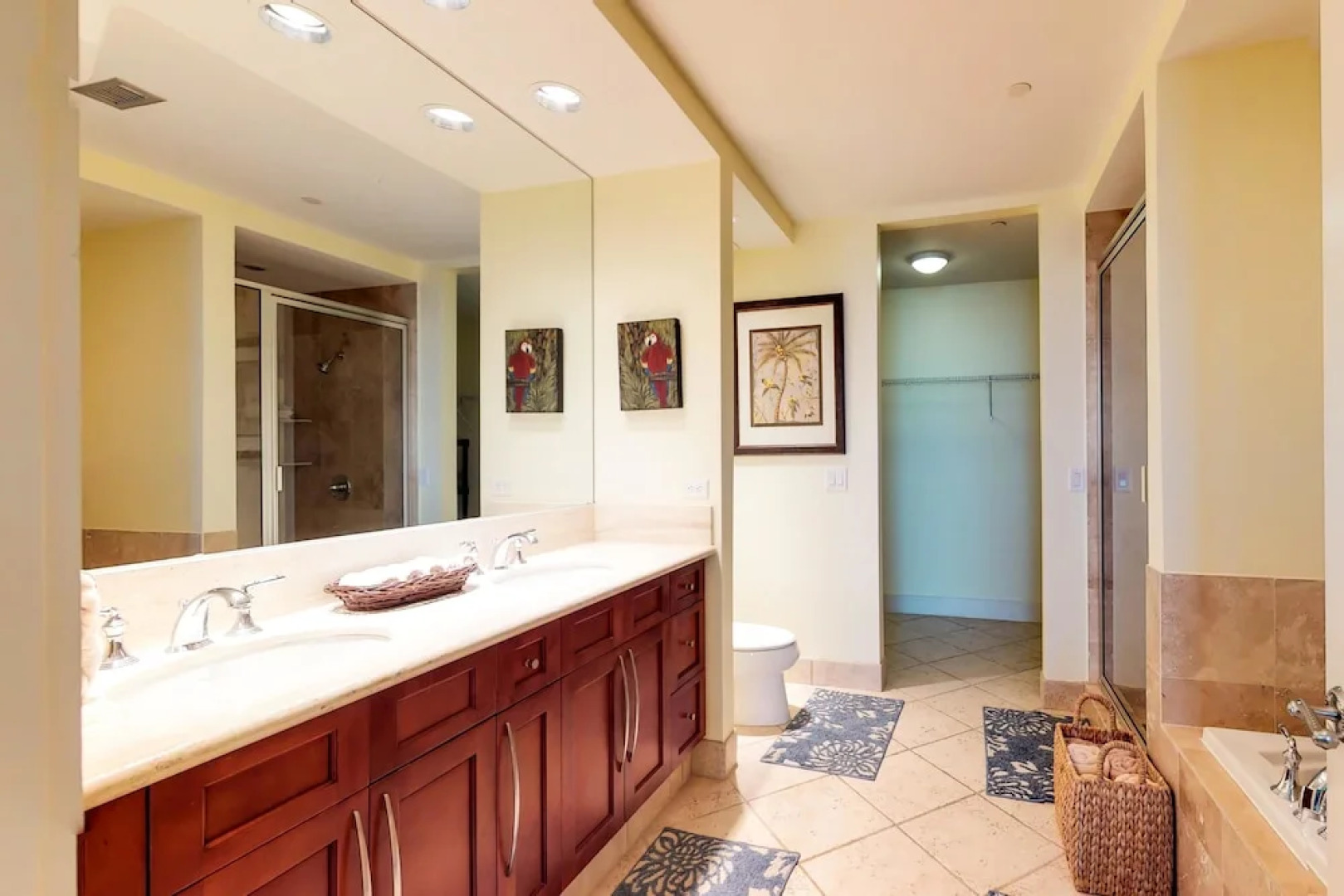 Sapphire Condominiums