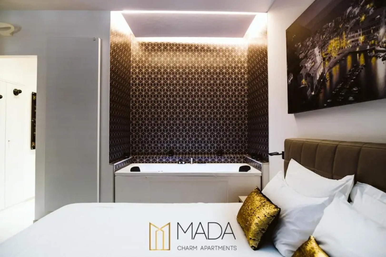MaDa Charm Apartment Jacuzzi