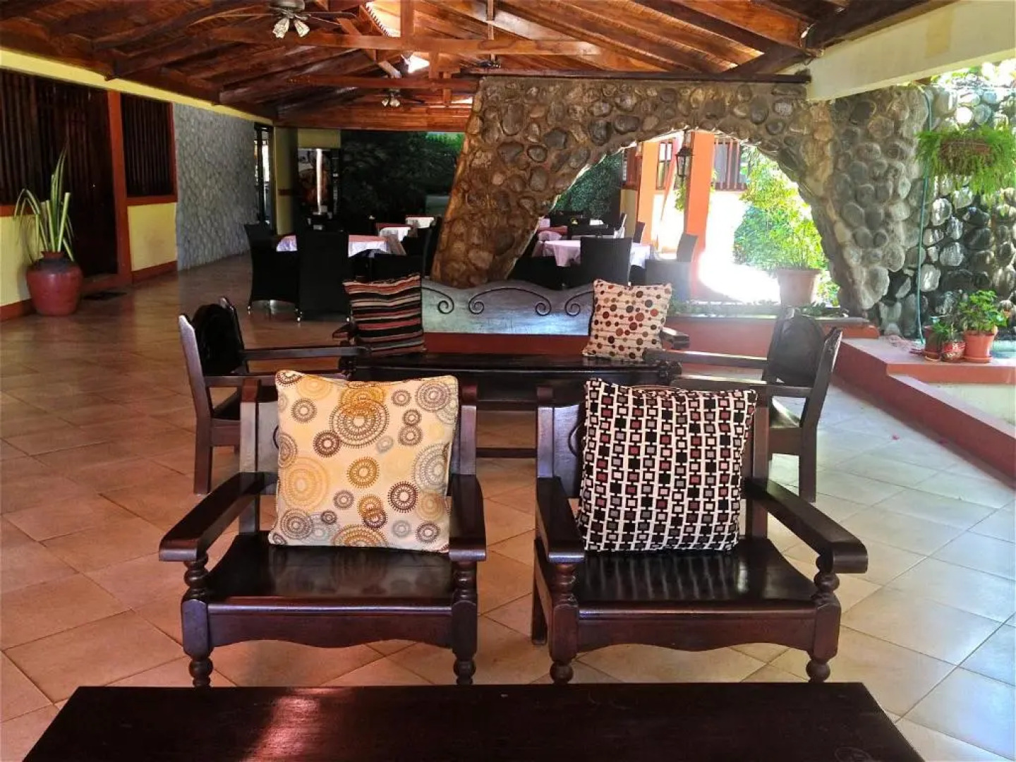 Hotel Las Espuelas, Bar & Restaurant