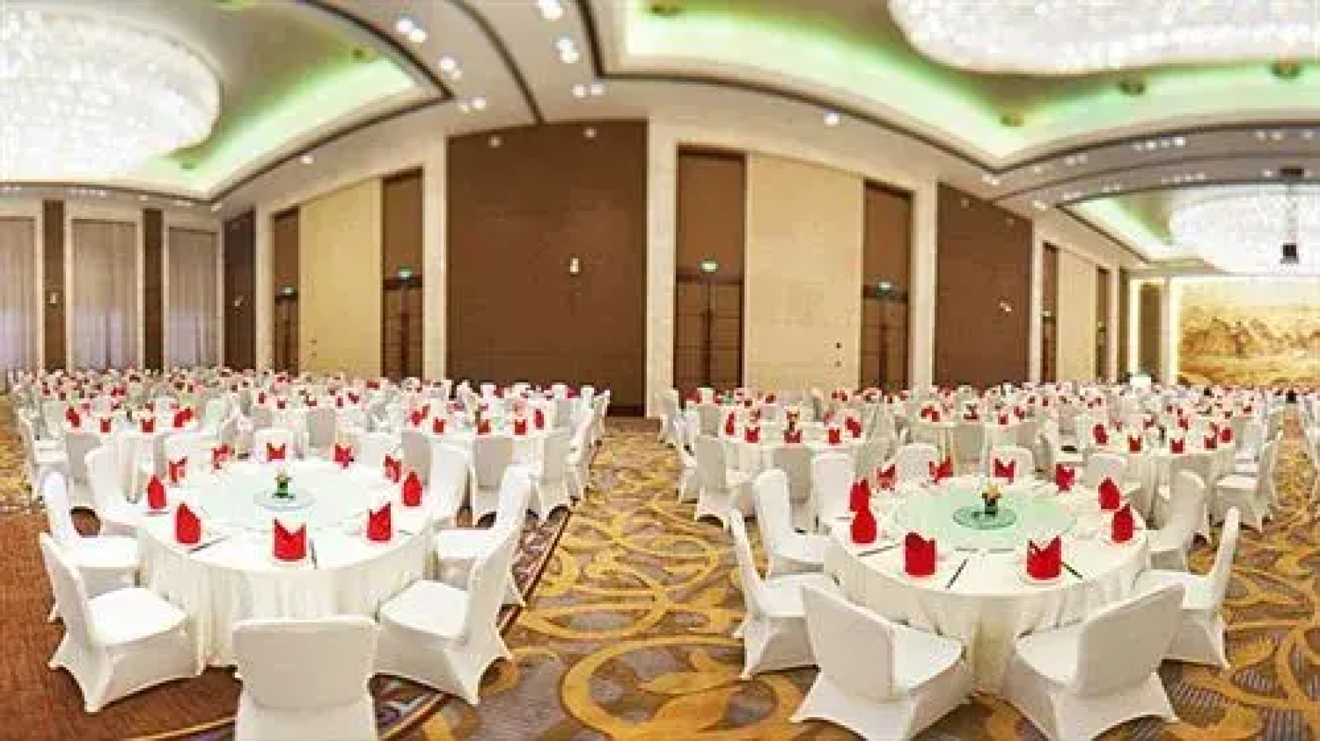 Crowne Plaza Yichang by IHG