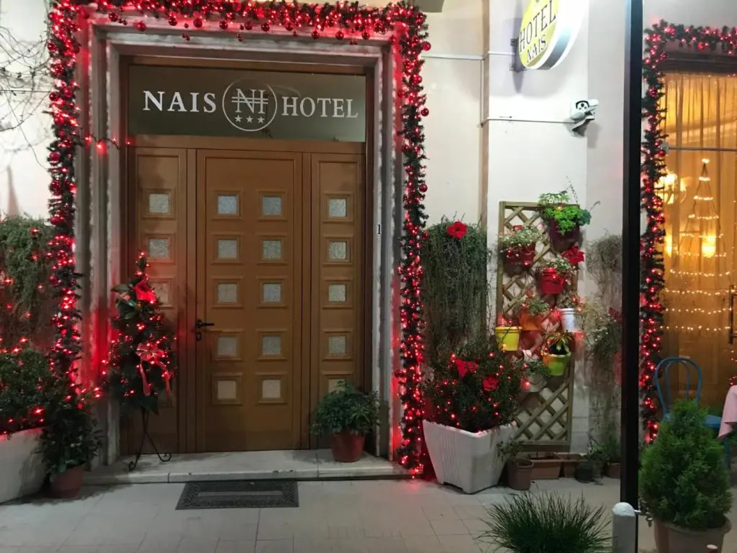 Hotel Nais