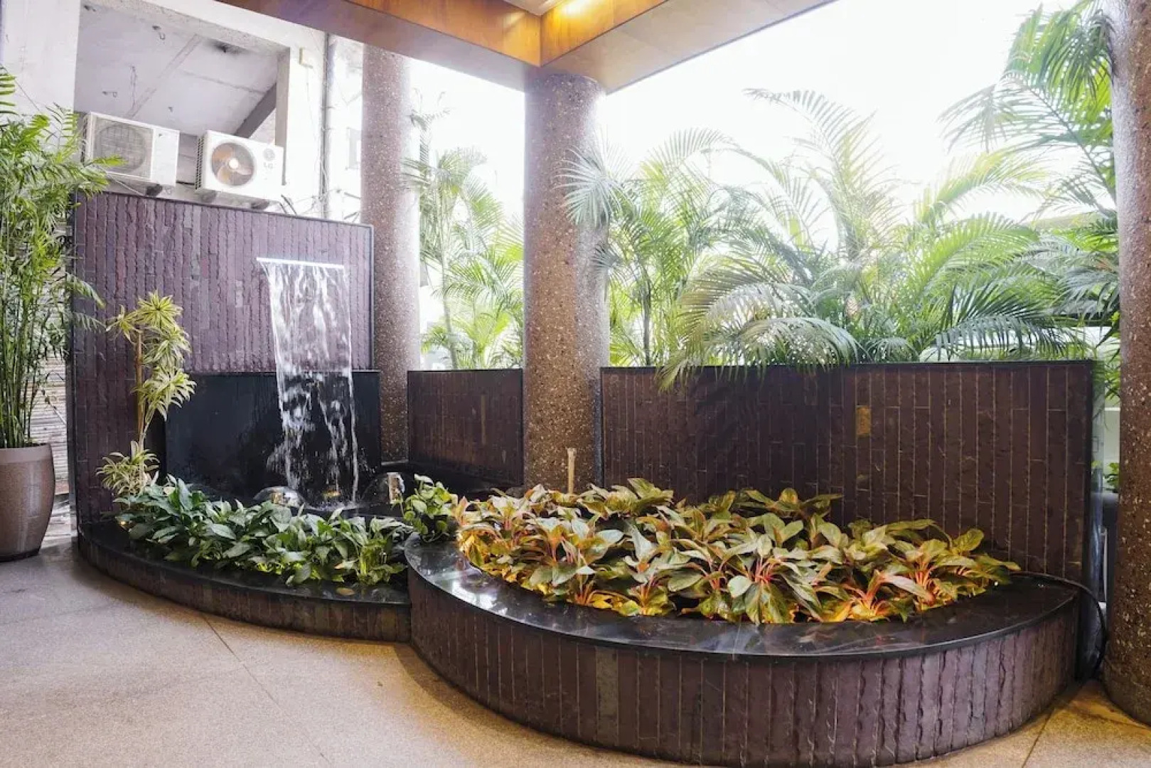 Jain's Hotel Rajhans