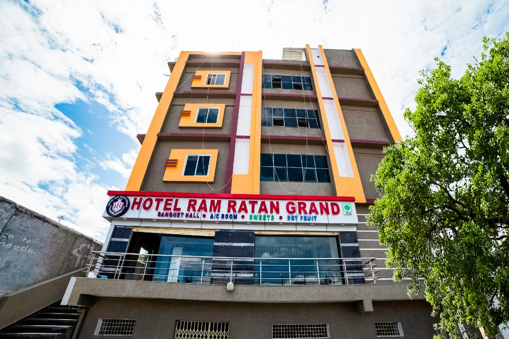 OYO 63209 Hotel Ram Ratan Grand