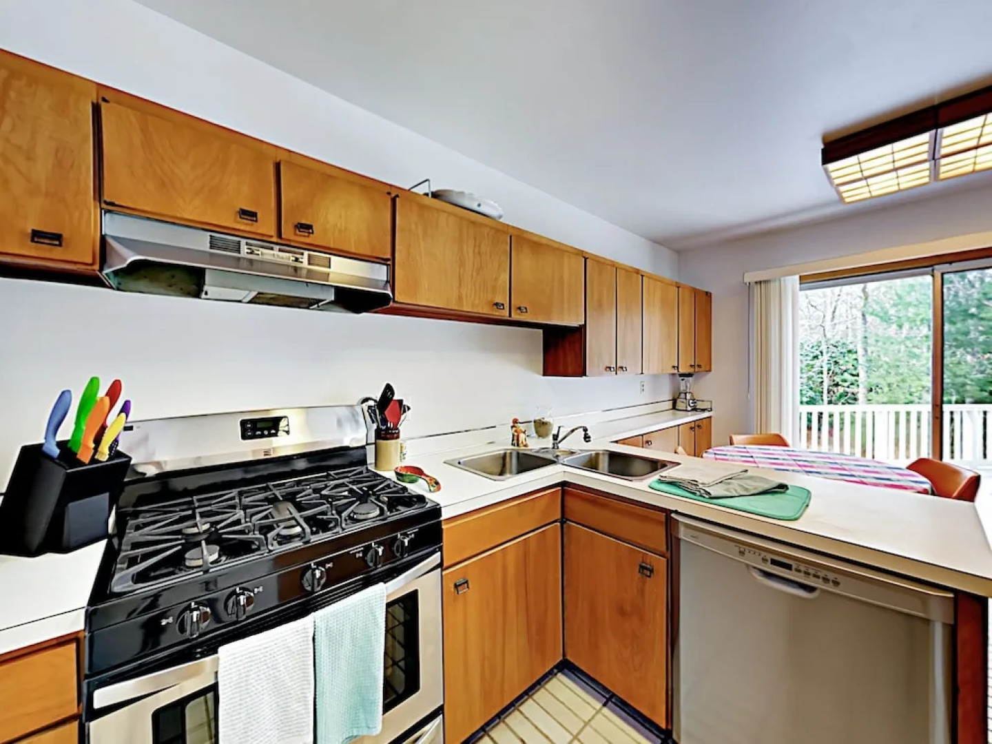 Cape Cod Retreat - 3 Br Home