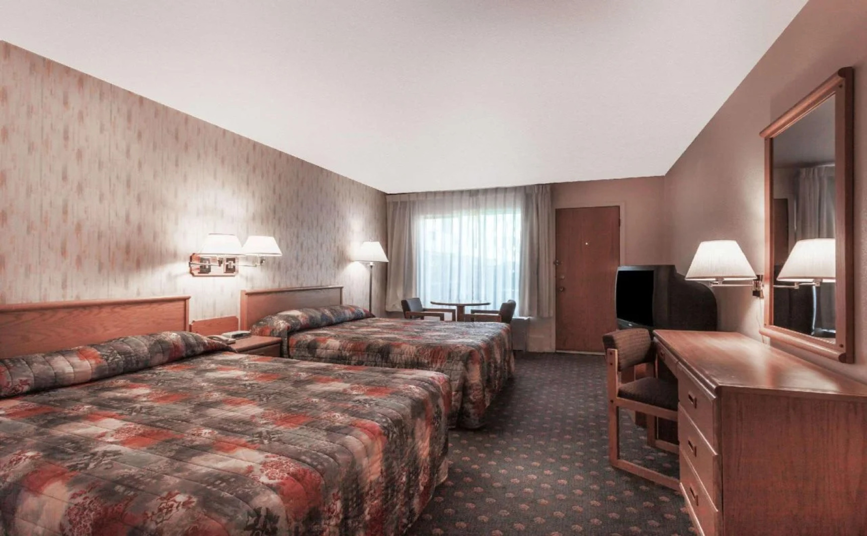 Howard Johnson by Wyndham Nanaimo Harbourside