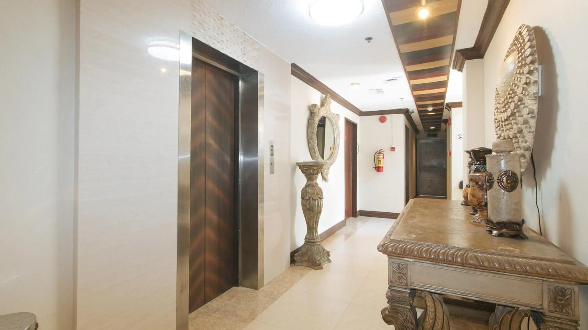 Reddoorz near Landers Superstore Cebu City