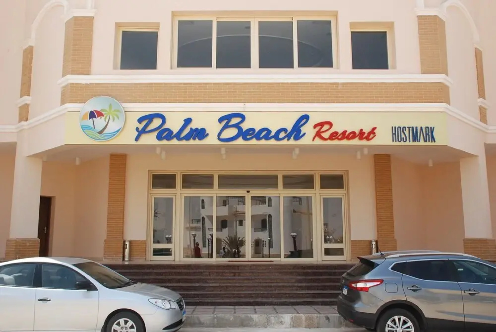 Palm Beach Host Mark